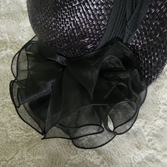 Classy Black Hat - Picture 2 of 2